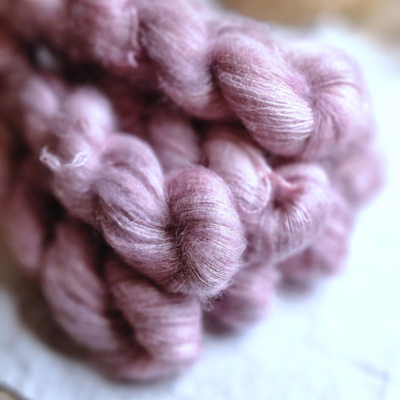 Strikkepakke Bloom Sweater Farge Vestahimmel gradient og Sandbotn
